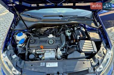 Хэтчбек Volkswagen Golf 2010 в 
