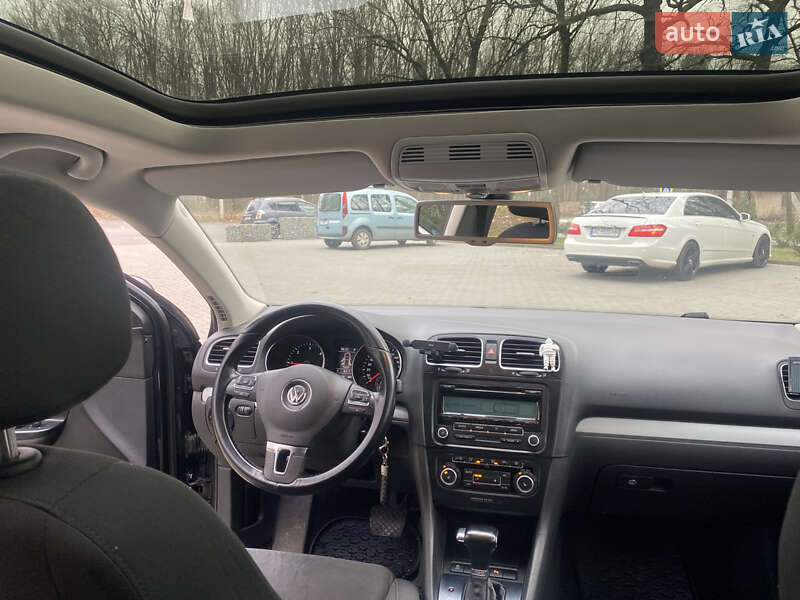 Универсал Volkswagen Golf 2010 в Луцке