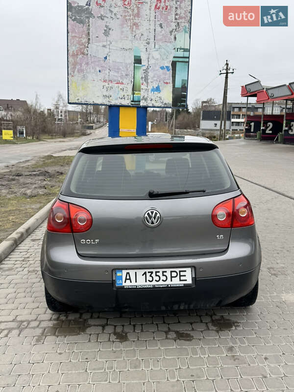 Хетчбек Volkswagen Golf 2005 в Білій Церкві