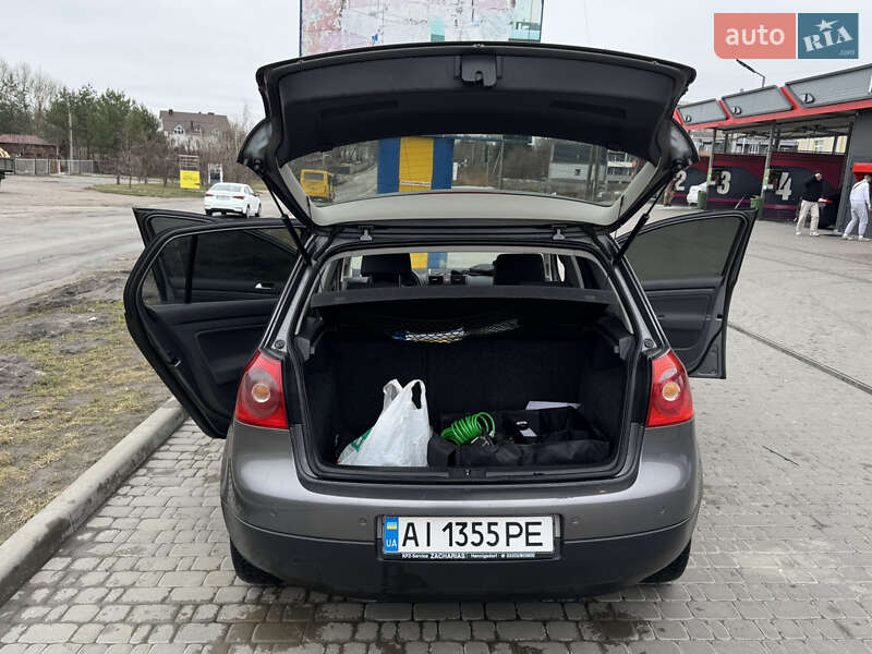 Хетчбек Volkswagen Golf 2005 в Білій Церкві