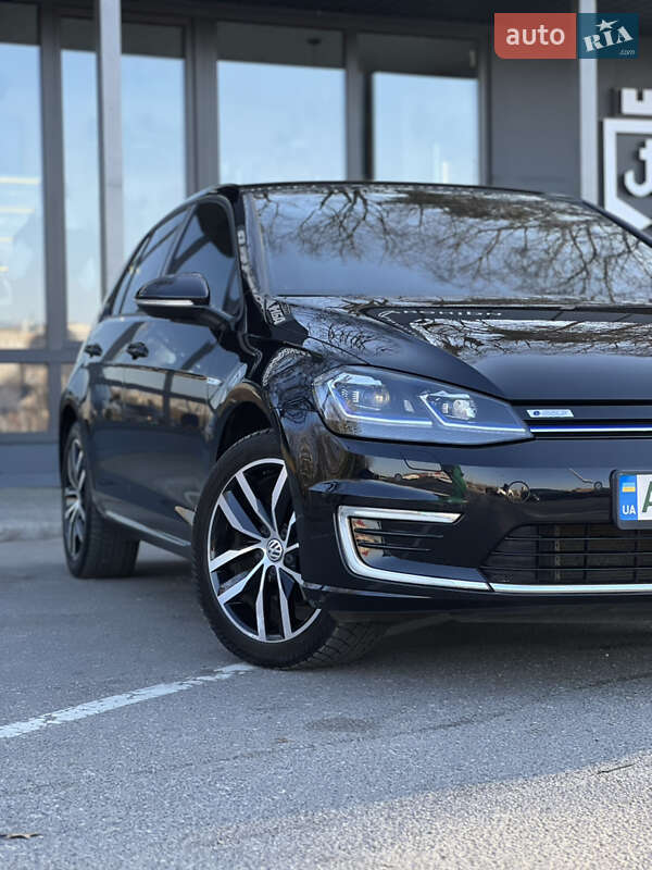 Хетчбек Volkswagen Golf 2020 в Вінниці