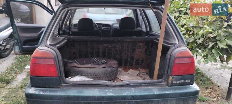 Хэтчбек Volkswagen Golf 1996 в 