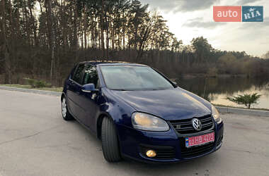 Хетчбек Volkswagen Golf 2008 в 