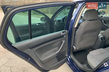 Хетчбек Volkswagen Golf 2008 в 