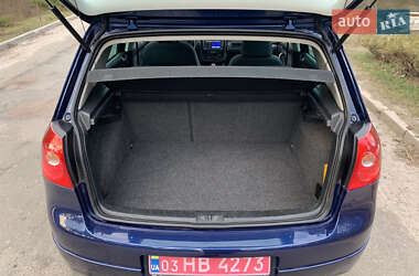 Хетчбек Volkswagen Golf 2008 в 