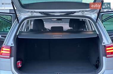 Універсал Volkswagen Golf 2020 в 