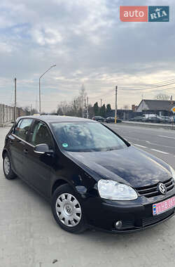 Хэтчбек Volkswagen Golf 2006 в 