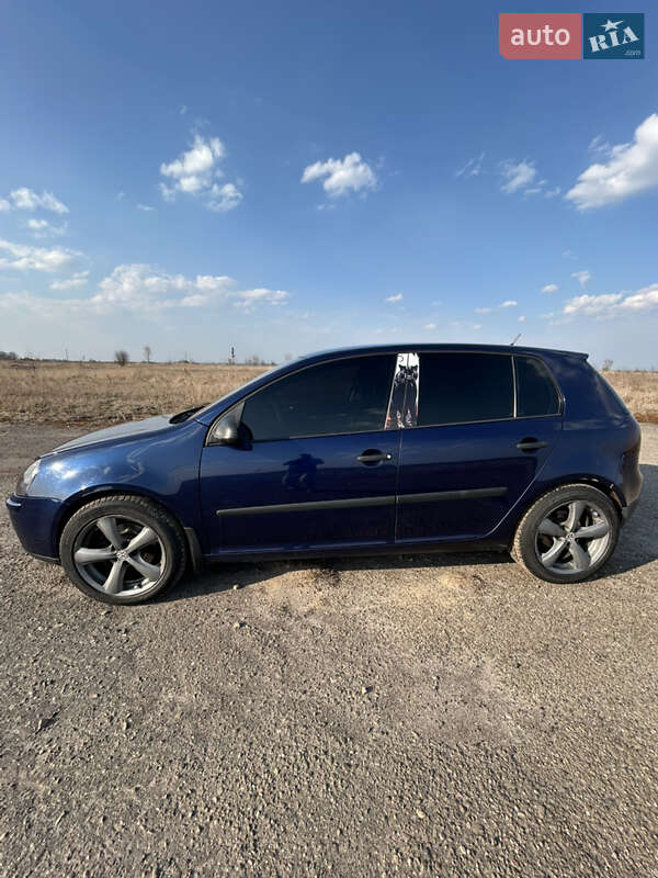 Хэтчбек Volkswagen Golf 2006 в Белзе