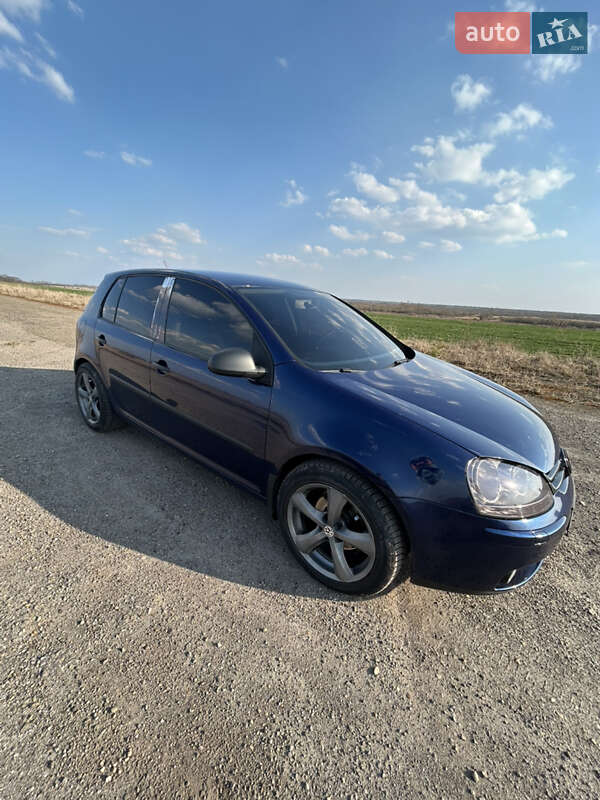Хэтчбек Volkswagen Golf 2006 в Белзе