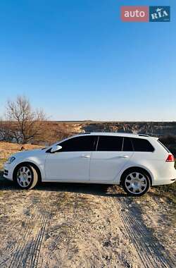 Универсал Volkswagen Golf 2014 в 