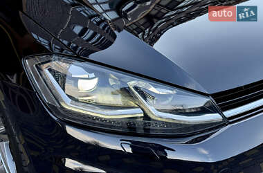 Універсал Volkswagen Golf 2017 в 