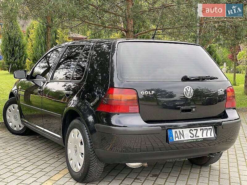 Хетчбек Volkswagen Golf 2003 в Дрогобичі