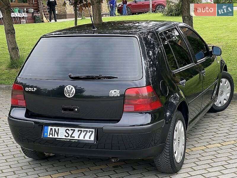 Хетчбек Volkswagen Golf 2003 в Дрогобичі