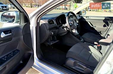Універсал Volkswagen Golf 2010 в 