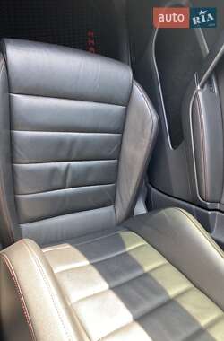 Хетчбек Volkswagen Golf 2016 в 