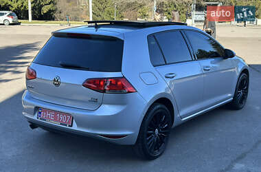 Хэтчбек Volkswagen Golf 2013 в 