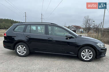 Універсал Volkswagen Golf 2017 в Охтирці
