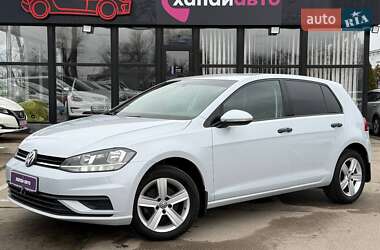Хетчбек Volkswagen Golf 2017 в 