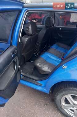 Хетчбек Volkswagen Golf 1999 в 