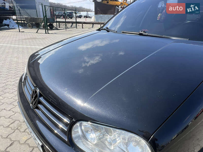 Універсал Volkswagen Golf 2003 в Львові