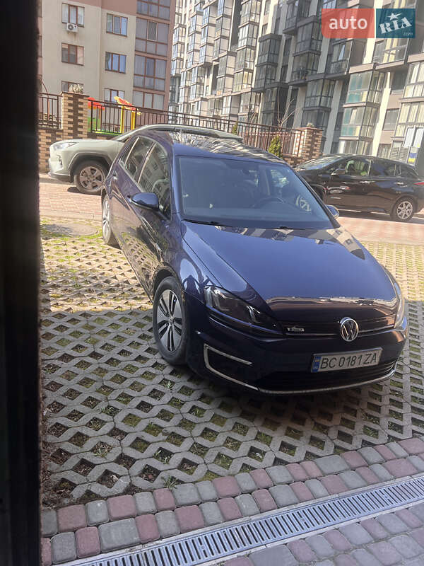 Універсал Volkswagen Golf 2015 в Львові