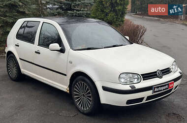 Хетчбек Volkswagen Golf 2001 в 