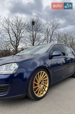 Хетчбек Volkswagen Golf 2006 в 