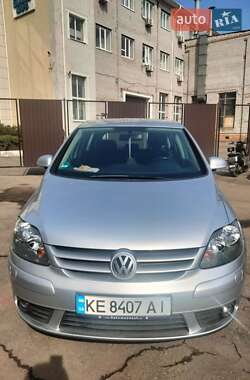 Хетчбек Volkswagen Golf 2006 в Дніпрі