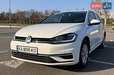 Хэтчбек Volkswagen Golf 2018 в Киеве