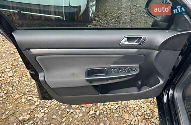 Универсал Volkswagen Golf 2012 в 