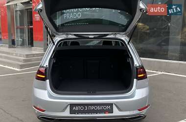 Хэтчбек Volkswagen Golf 2020 в 
