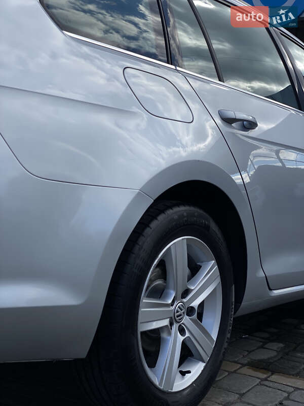 Універсал Volkswagen Golf 2015 в Києві