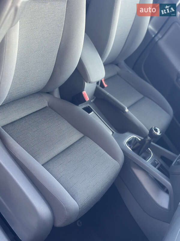 Хетчбек Volkswagen Golf 2008 в Житомирі