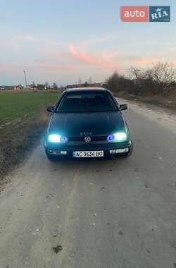Хетчбек Volkswagen Golf 1995 в Володимирці