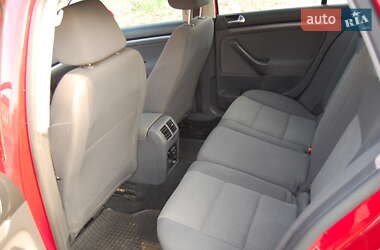 Універсал Volkswagen Golf 2009 в 