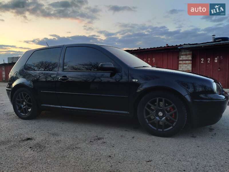Хэтчбек Volkswagen Golf 2000 в Харькове