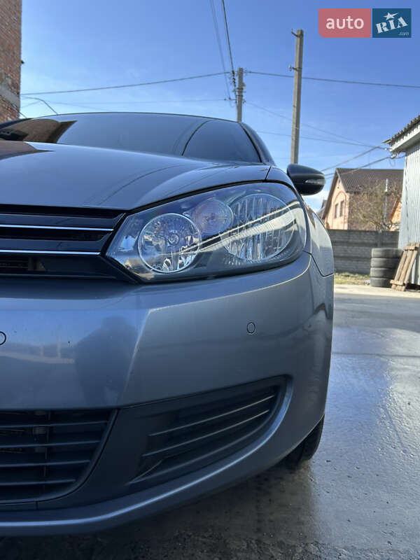 Хетчбек Volkswagen Golf 2009 в Луцьку