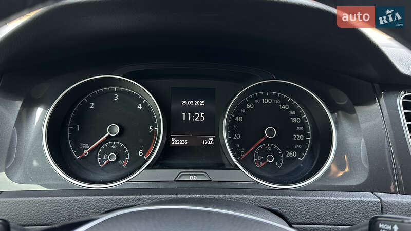 Універсал Volkswagen Golf 2018 в Дніпрі