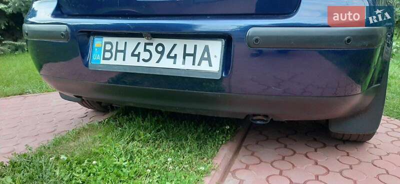 Хетчбек Volkswagen Golf 2003 в Одесі