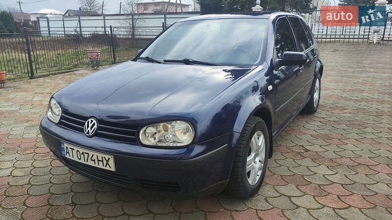 Хетчбек Volkswagen Golf 2001 в Перегінське