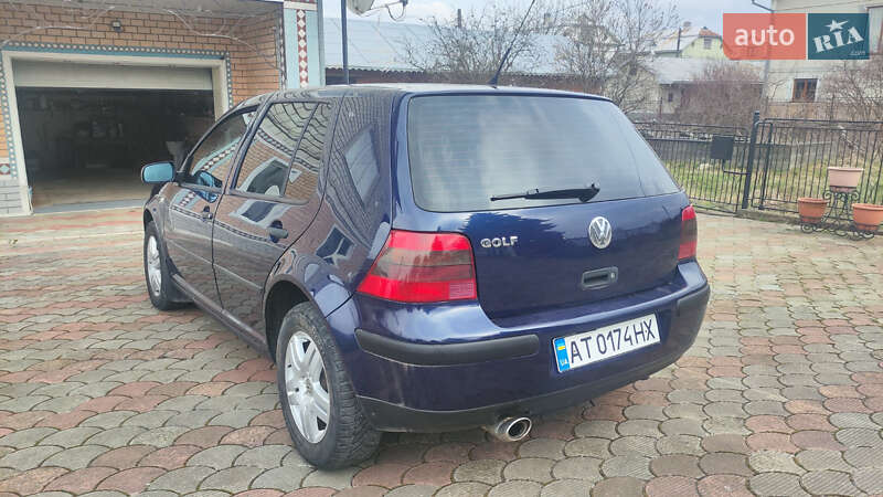 Хетчбек Volkswagen Golf 2001 в Перегінське