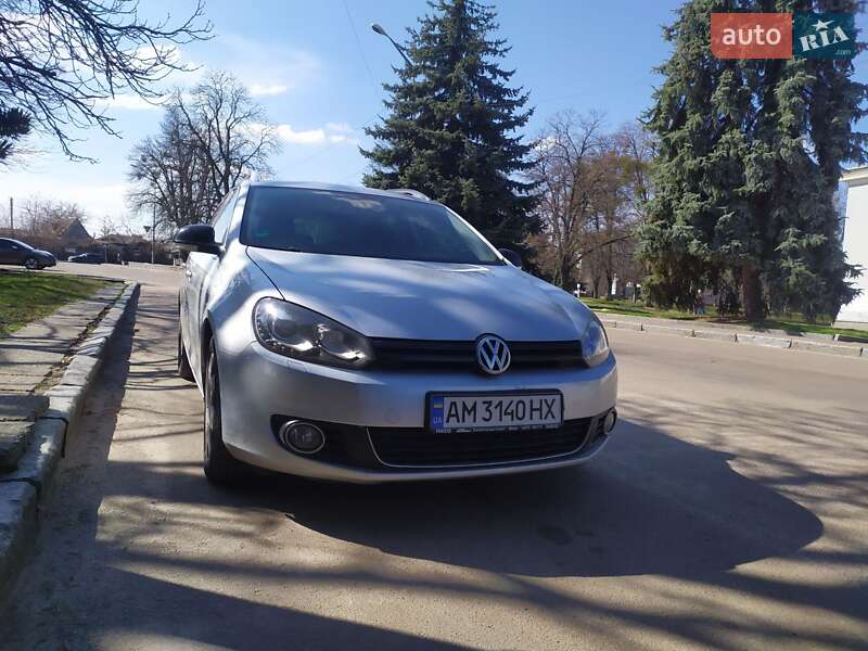Универсал Volkswagen Golf 2012 в Житомире