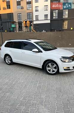 Універсал Volkswagen Golf 2014 в Рівному