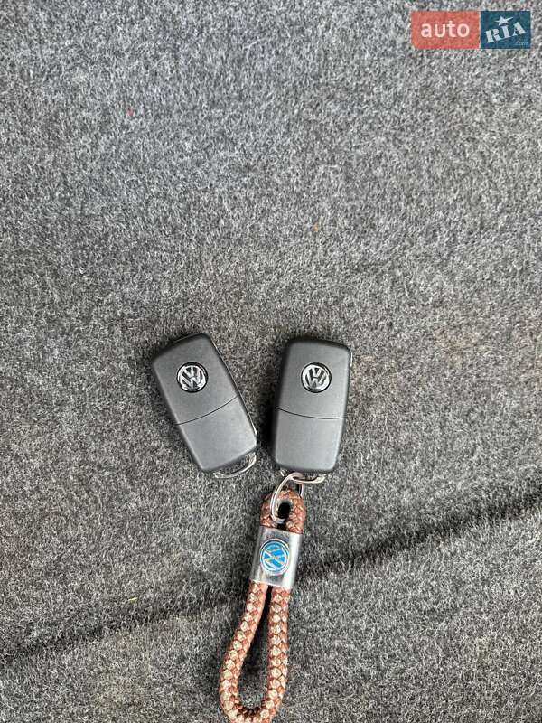 Хэтчбек Volkswagen Golf 1999 в Харькове