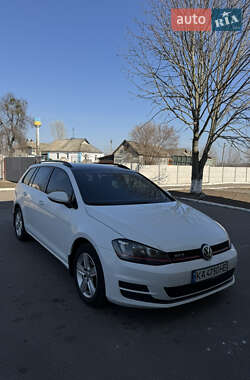Універсал Volkswagen Golf 2015 в 
