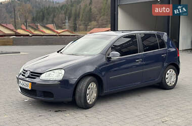 Хетчбек Volkswagen Golf 2004 в 