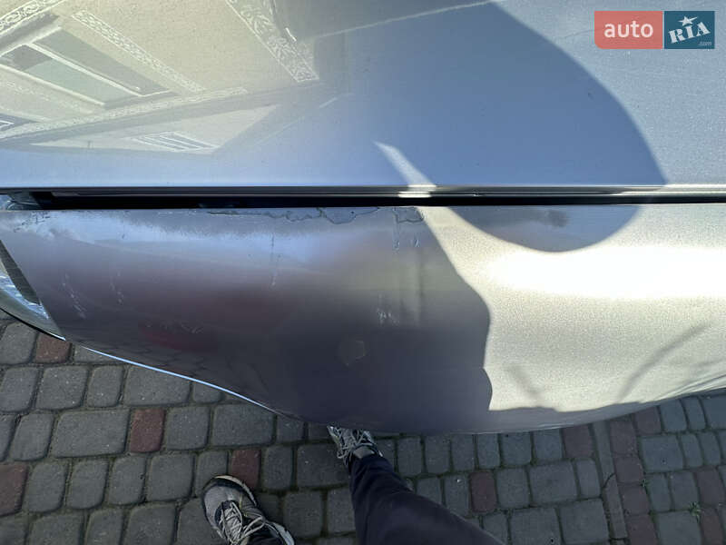 Хэтчбек Volkswagen Golf 2004 в Радивилове