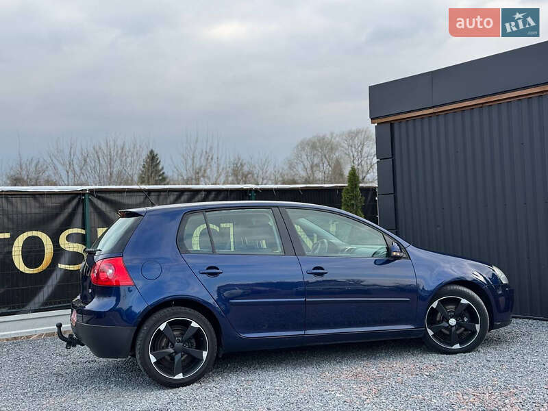 Хетчбек Volkswagen Golf 2008 в Дрогобичі