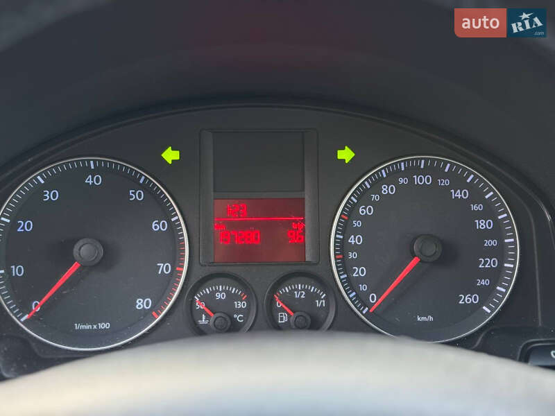 Хетчбек Volkswagen Golf 2008 в Дрогобичі