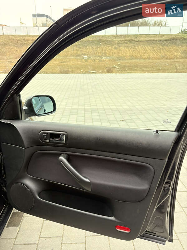 Хэтчбек Volkswagen Golf 2000 в Хмельницком